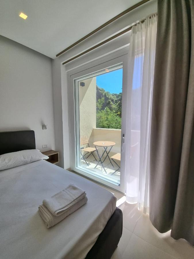 Marea Retreat Rooms Marina di Camerota Ngoại thất bức ảnh